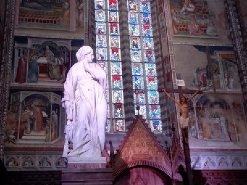 Ritorna il gruppo dell'Annunciazione nel Duomo di Orvieto. Protetto da basamenti antisismici ENEA